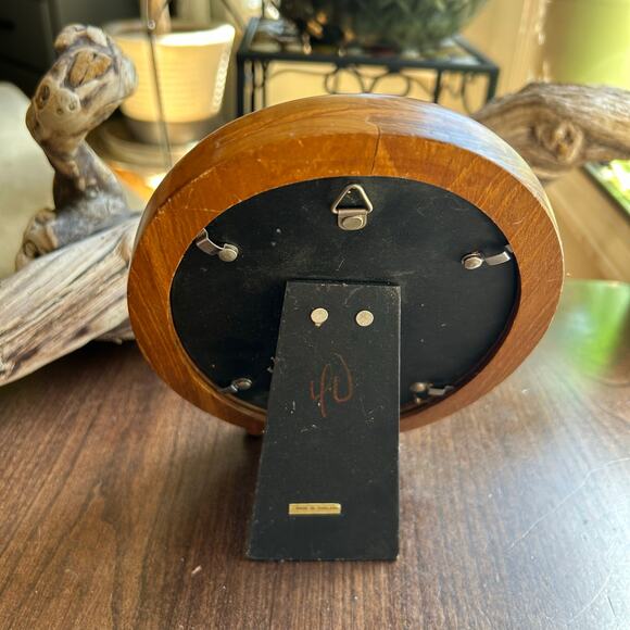 Vintage hand carved oval wood frame footed made in Thailand 5 x 7 - Picture 6 of 9